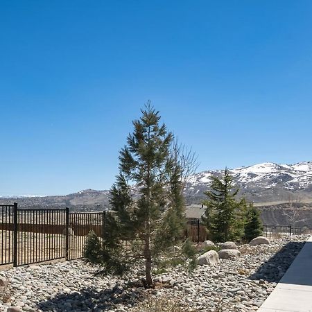 Апартаменти Luxury Retreat - King Beds, Hot Tub, & Pool - Family & Remote Work Friendly Ріно Екстер'єр фото